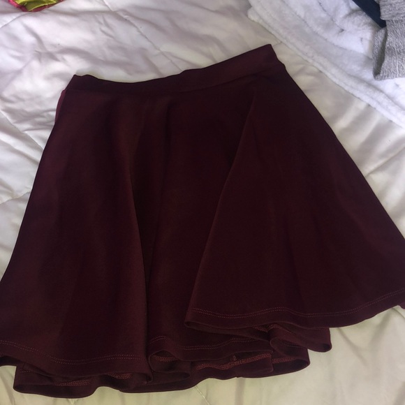 Maroon skater skirt - Picture 1 of 2
